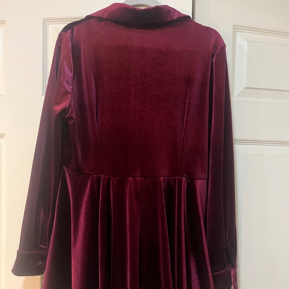 Velvet  Party Dress Long Sleeves and button up - Picture 4 of 6